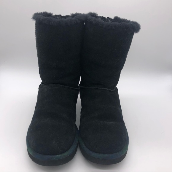 Ugg Classic Mid Calf Black Boots - Picture 4 of 14
